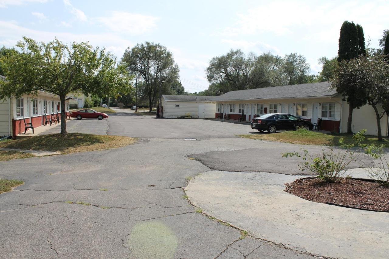 Motel Reedsburg Exterior photo