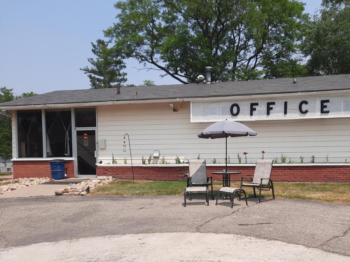 Motel Reedsburg Exterior photo